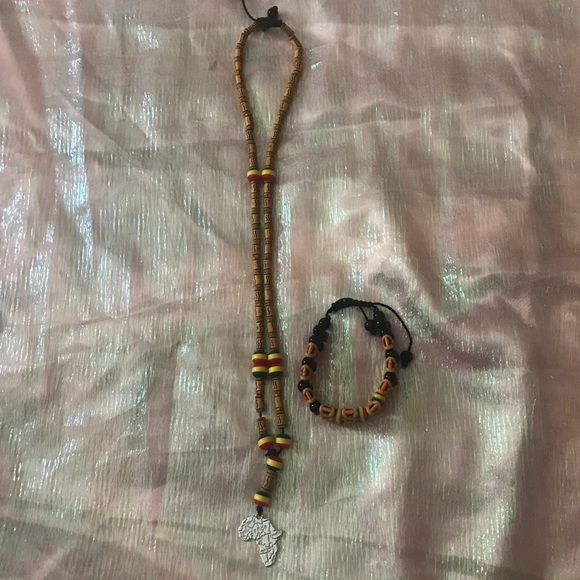 Handmade African Necklace and Bracelet Set - Picture 4 of 4